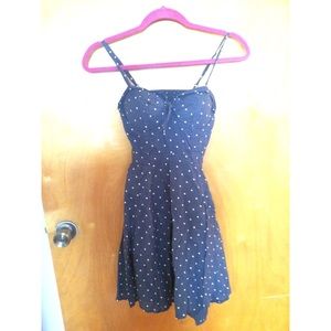 Adorable polka dot dress!! 👗